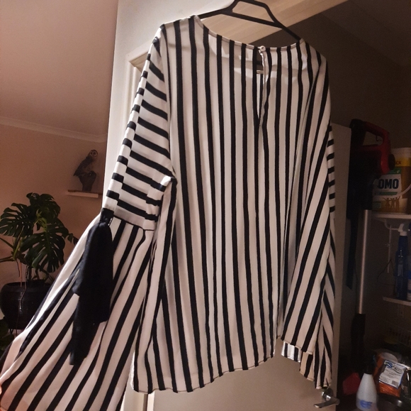 Piper striped flare sleeve blouse - Picture 4 of 4